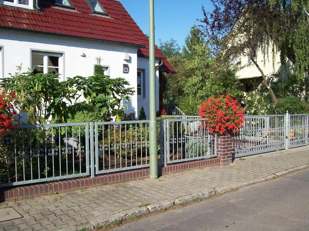 Cottage Near Centrum, Paradise 베를린 펜션