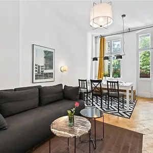 33 E-g Schönhauser Allee Berlin
